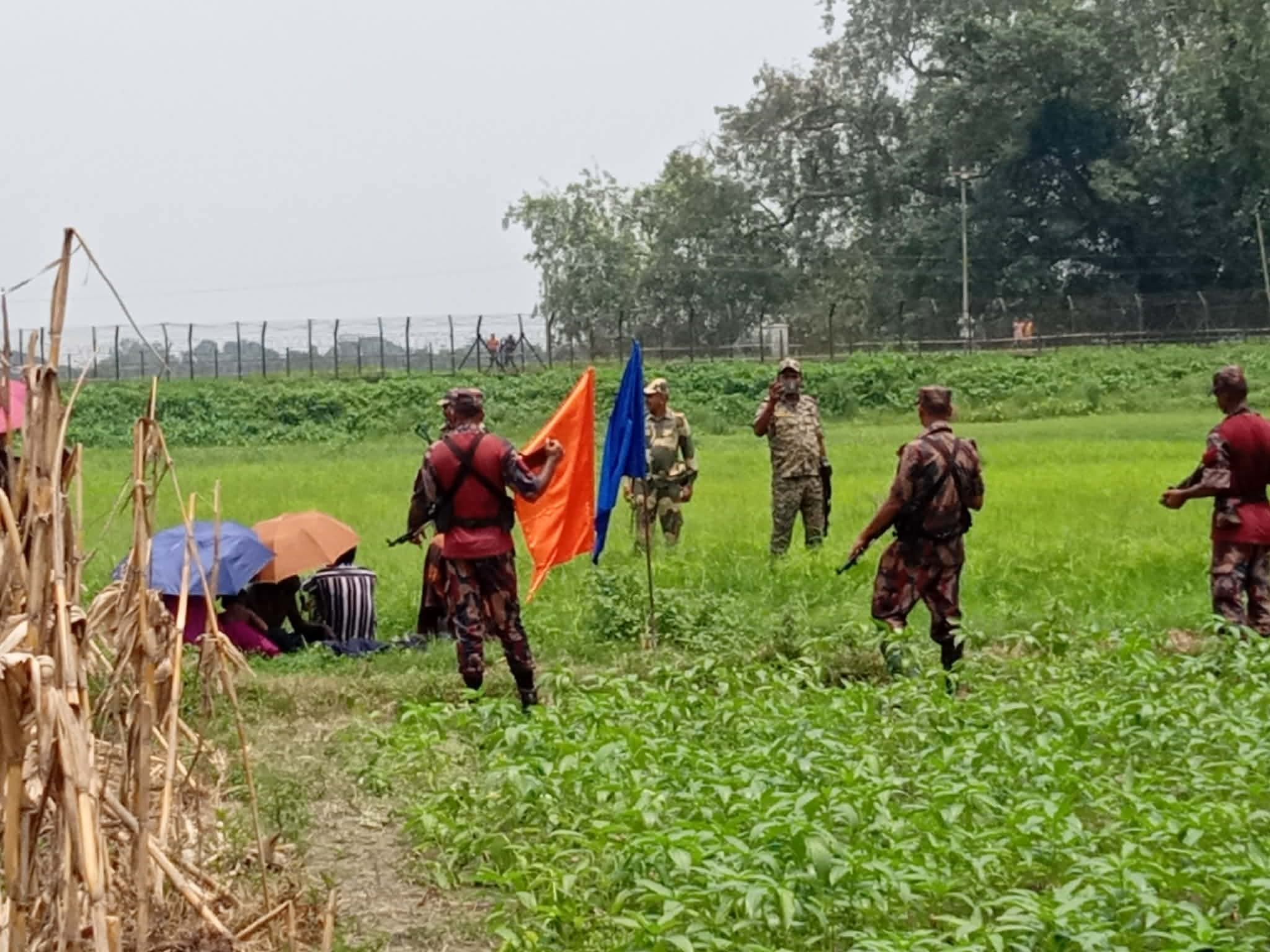 কুড়িগ্রাম সীমান্তে ৩০ ঘণ্টা ধরে শূন্যরেখায় ছয়জন, পতাকা বৈঠকেও সমাধান হয়নি