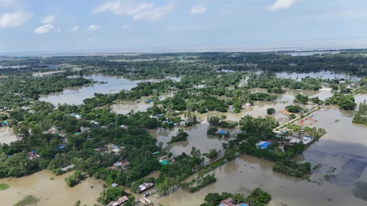 চার বিভাগে বন্যার শঙ্কা, বিপৎসীমার ওপরে তিন নদীর পানি