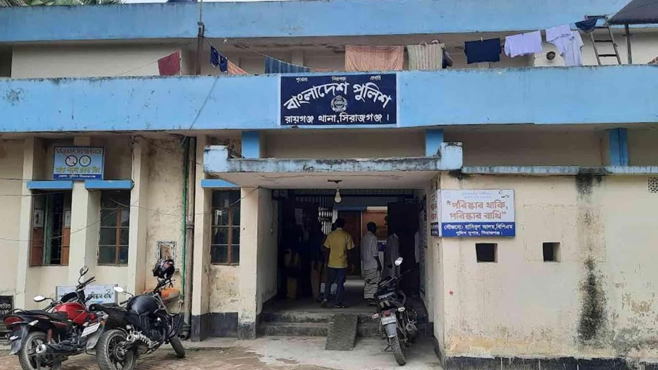 সিরাজগঞ্জে ফুটবল খেলার বিরোধে ছুরিকাঘাতে যুবক নিহত