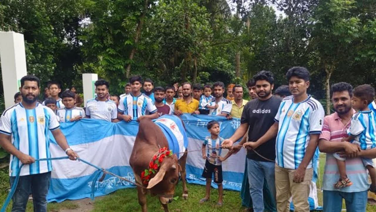 বিশ্বকাপ ফাইনালের রাতে কোটালীপাড়ায় ৮ হাজার মানুষের ভোজ