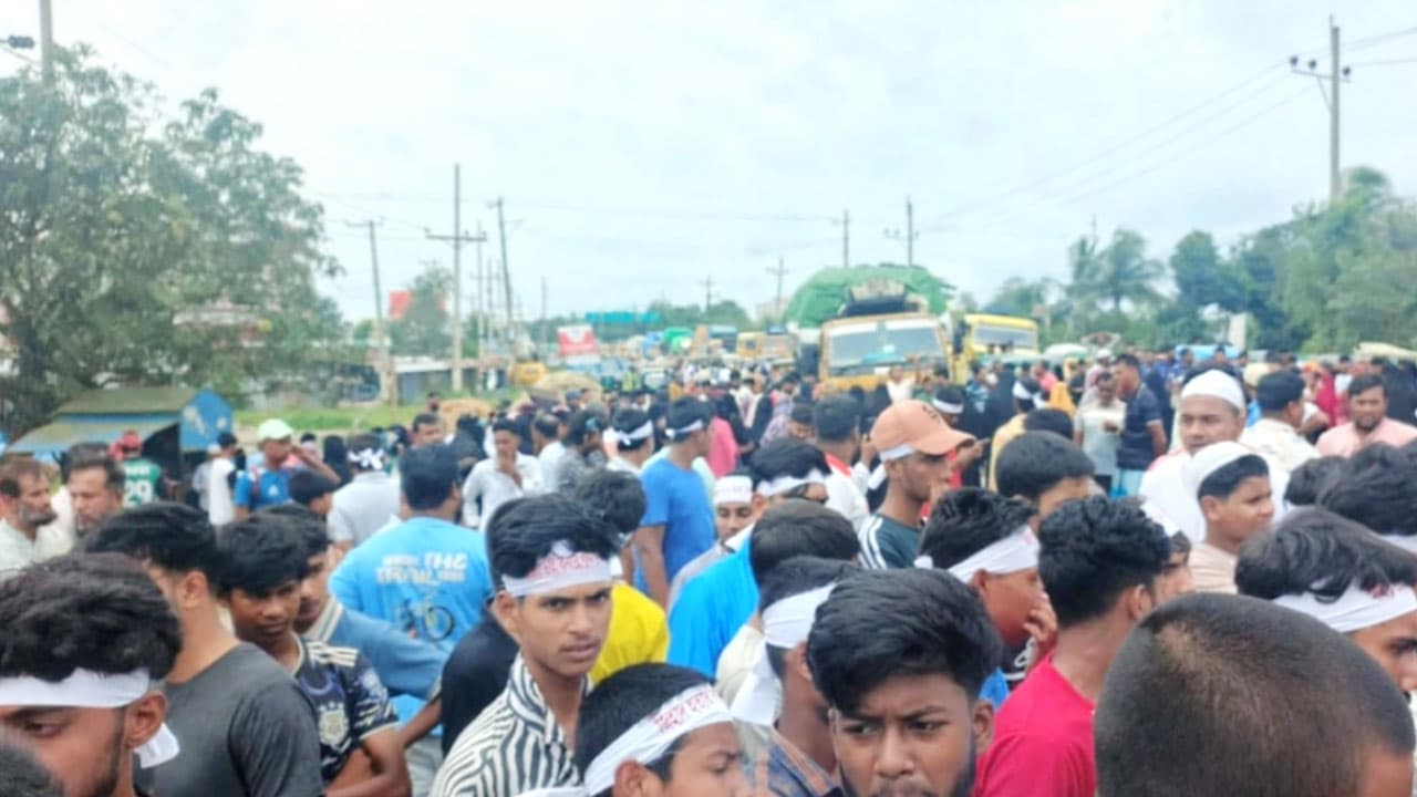 জিহাদ হত্যার বিচার দাবিতে ঢাকা-সিলেট মহাসড়ক অবরোধ