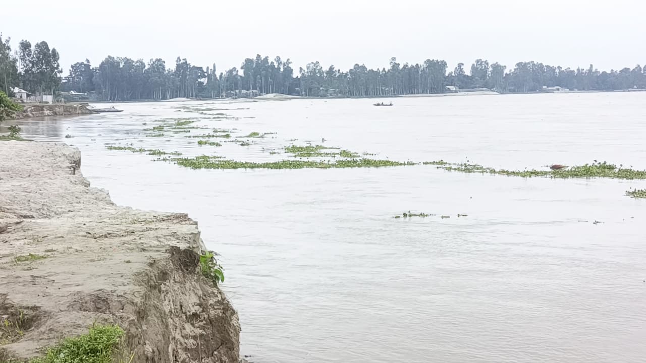 কুড়িগ্রামে বাড়ছে সব নদ-নদীর পানি, নিম্নাঞ্চলে স্বল্পমেয়াদি বন্যার শঙ্কা