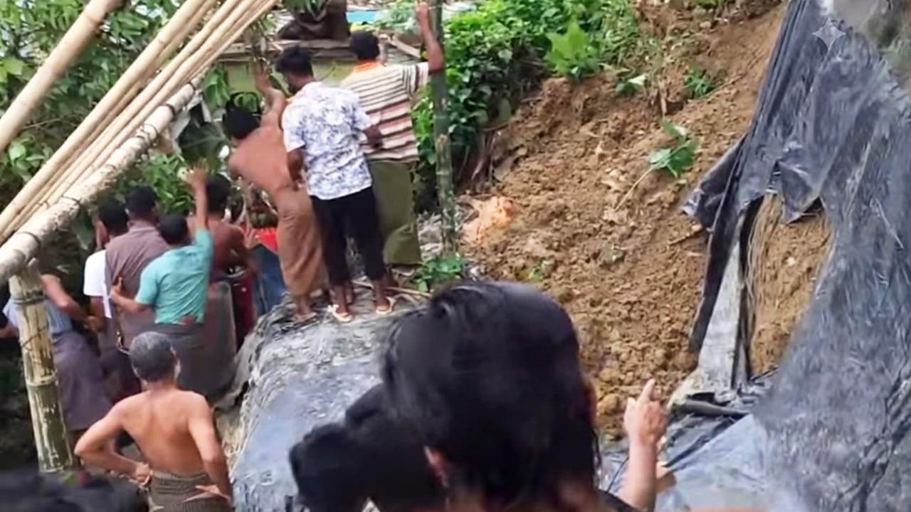উখিয়ায় পাহাড়ধসে প্রাণ গেল রোহিঙ্গা তরুণীর