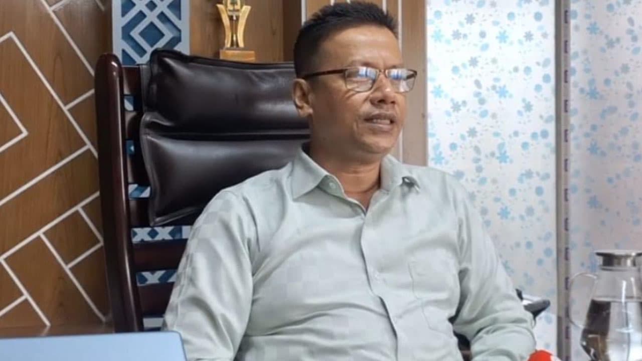 মুক্তকণ্ঠে সংবাদ প্রকাশের পর রাজশাহীর আঞ্চলিক নির্বাচন কর্মকর্তা বরখাস্ত