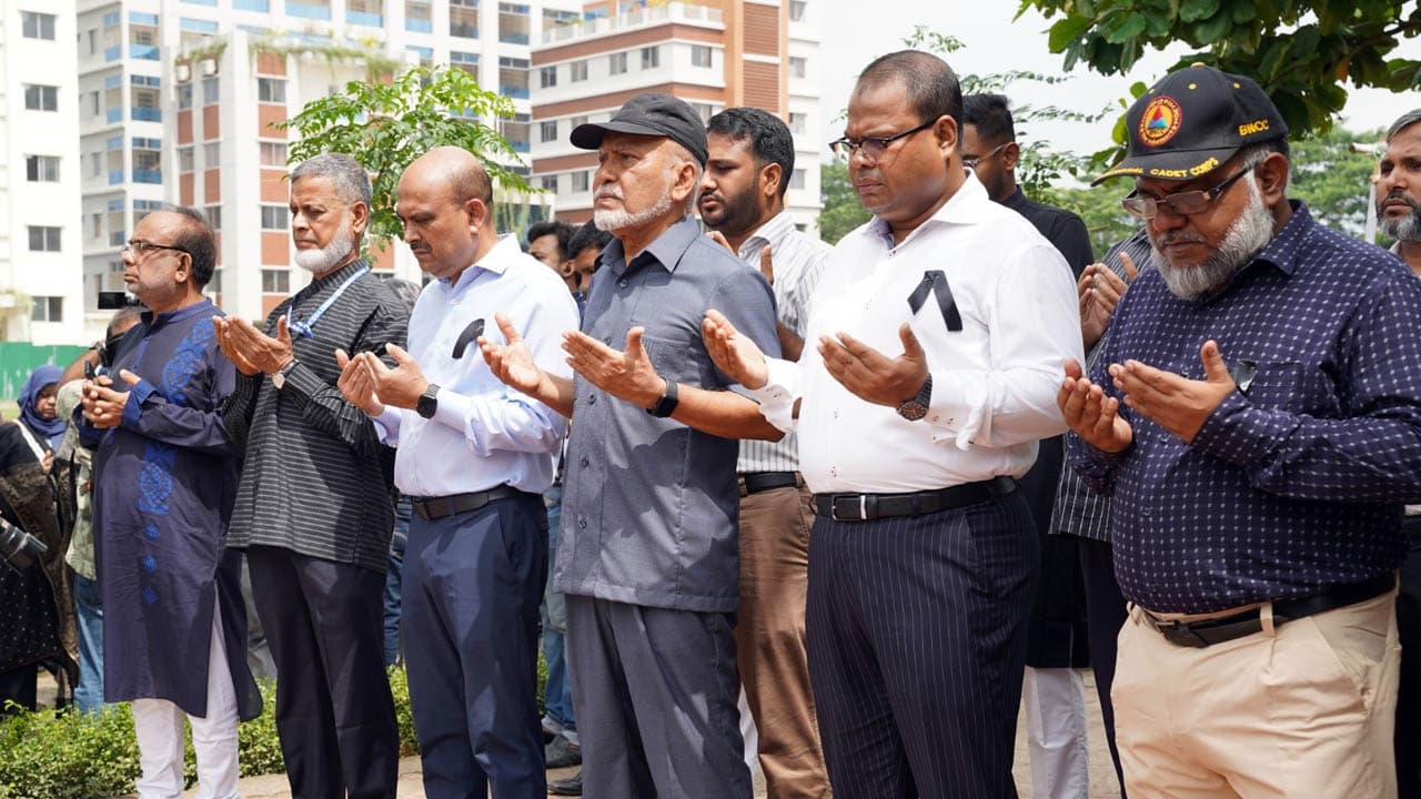 বিমান দুর্ঘটনায় নিহতদের স্মরণ করল মাইলস্টোন স্কুল অ্যান্ড কলেজ