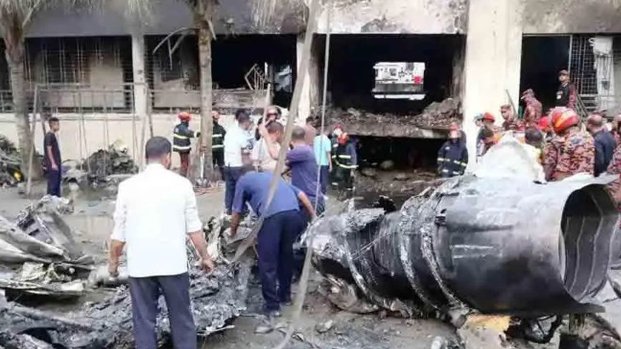মাইলস্টোন ট্র্যাজেডি/‘জোরে শব্দ হলেই মনে হয় আবার বিমান পড়বে’