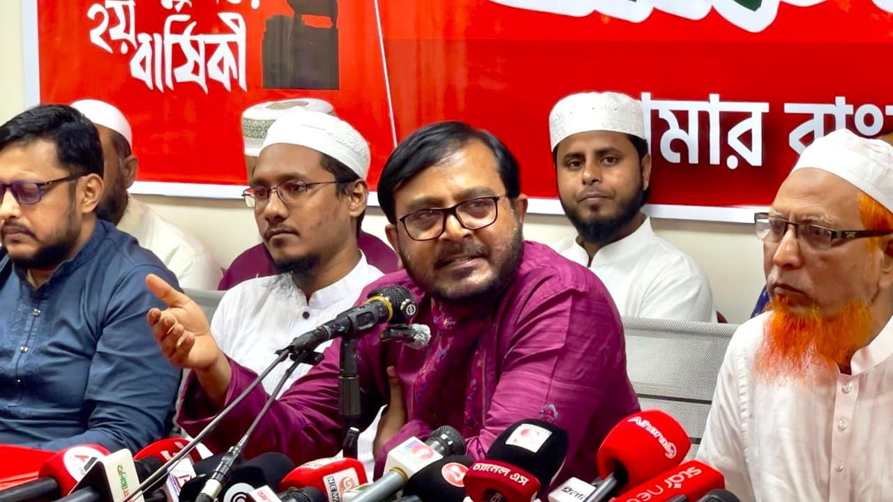 ৫ আগস্টের বীভৎসতার বিরুদ্ধে জনগণ রাস্তায় নেমেছে: মজিবুর রহমান মঞ্জু