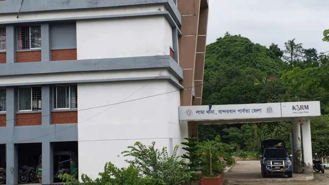 লামায় যুবকের ঝুলন্ত মরদেহ উদ্ধার