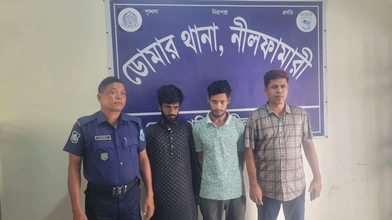 মাদকসেবনের সময় মামা-ভাগনে আটক