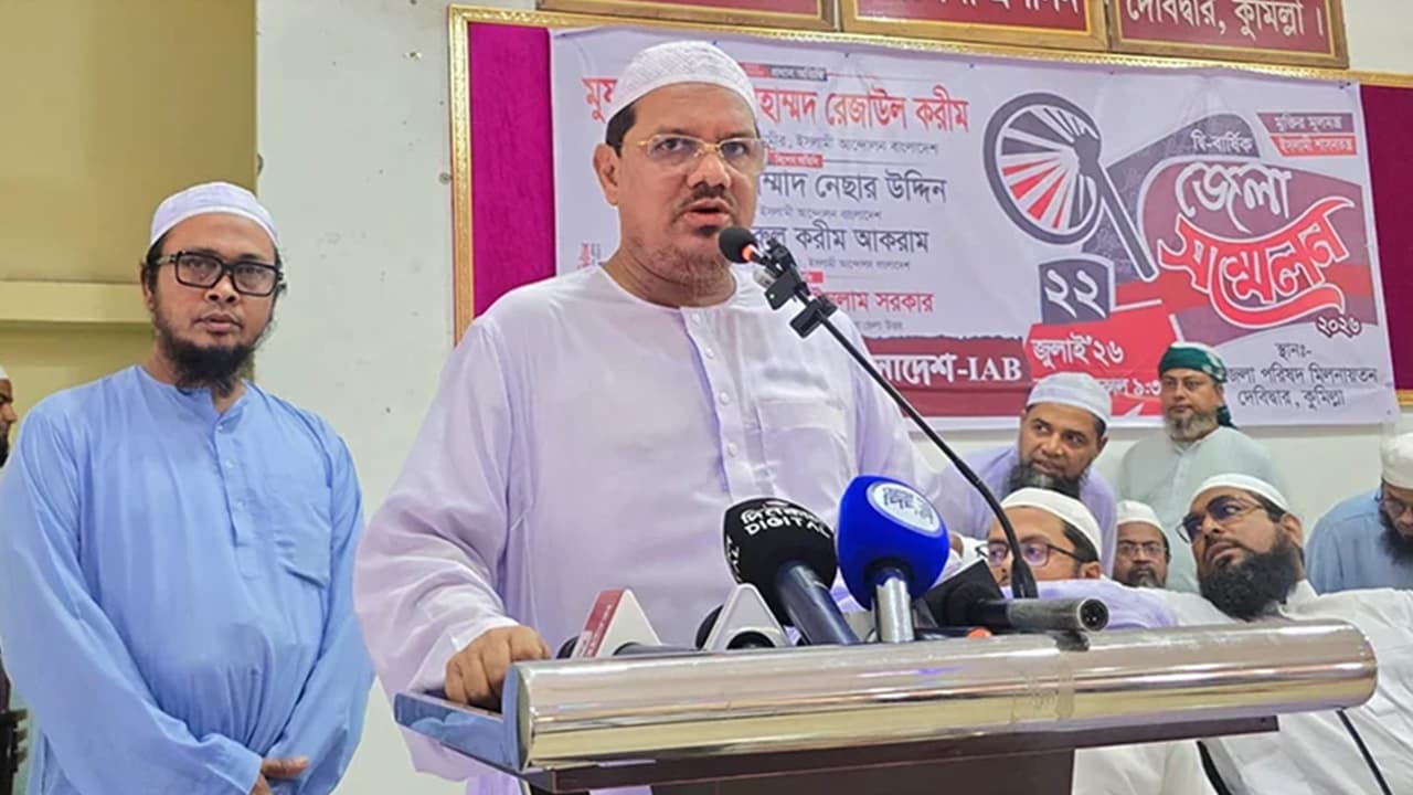লোগো থেকে ‘আকিমুদ্দ্বীন’ সরিয়েই জামায়াত আদর্শগতভাবে পরাজিত: চরমোনাই পীর