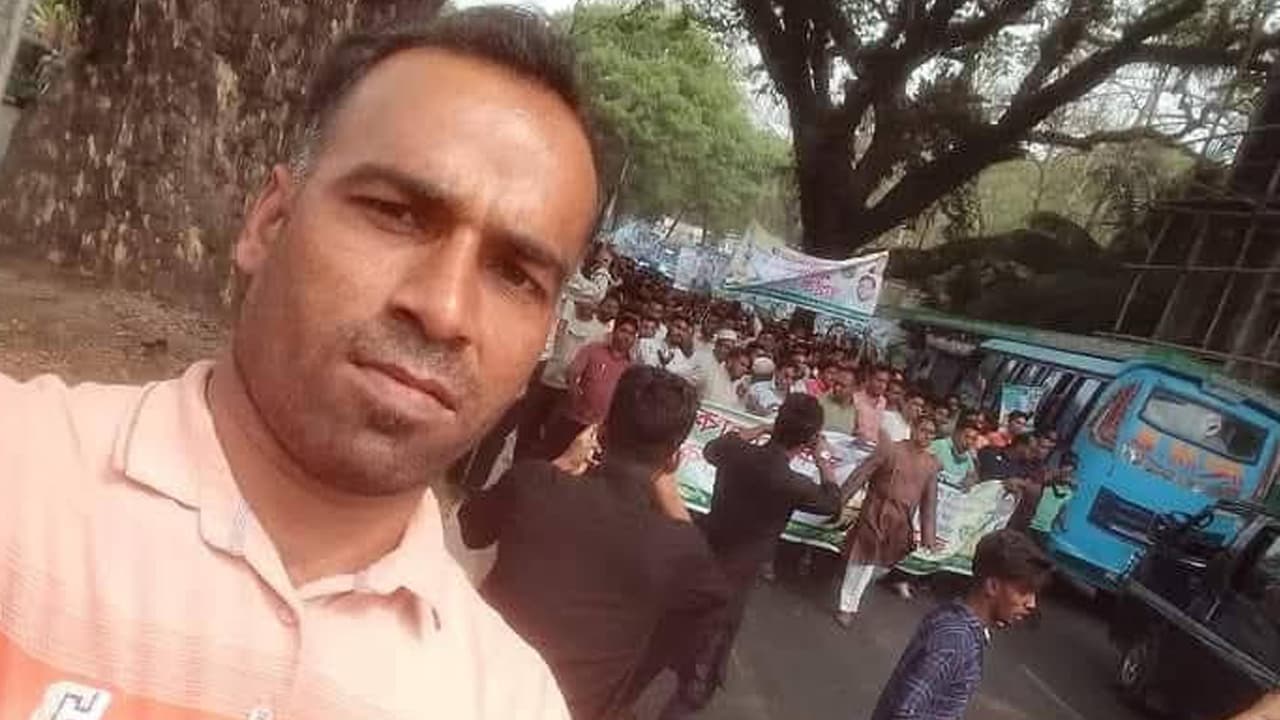দুই গাড়ির মাঝে পড়ে প্রাণ গেল যুবদল নেতার