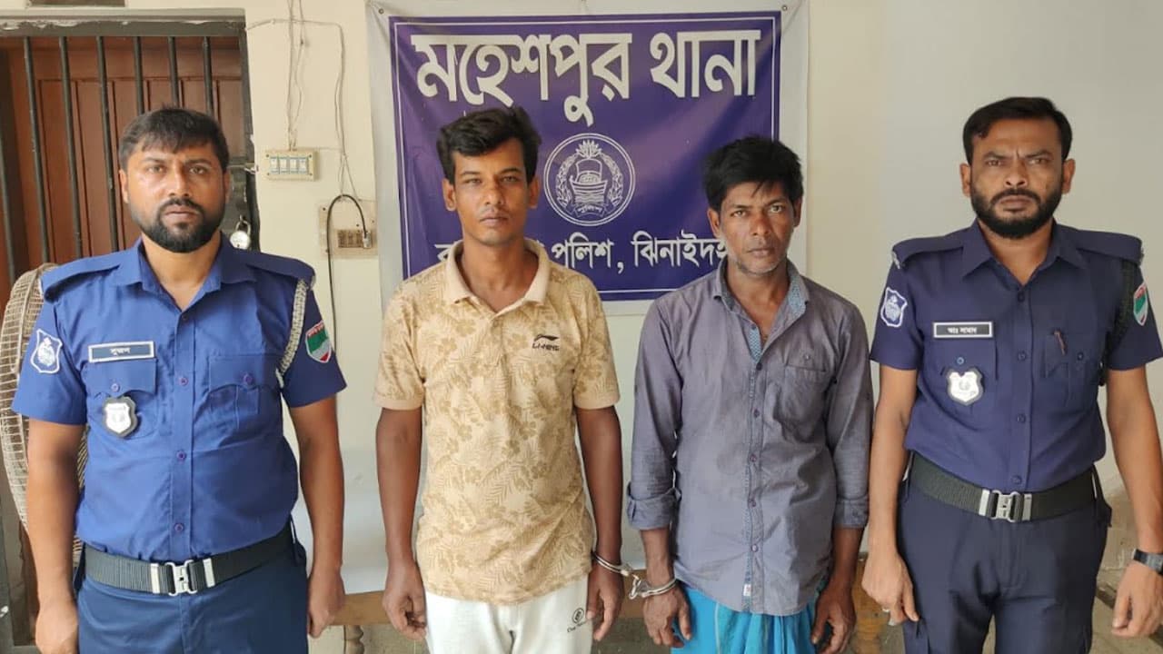 ভিডিও ফাঁসের ভয় দেখিয়ে চাঁদাবাজি, গ্রেপ্তার ২