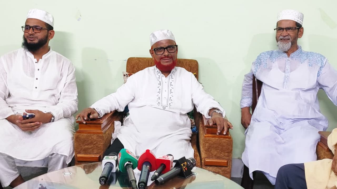 রাষ্ট্রপতিকে আগেই বিদায় করা উচিত ছিল: এটিএম আজহারুল