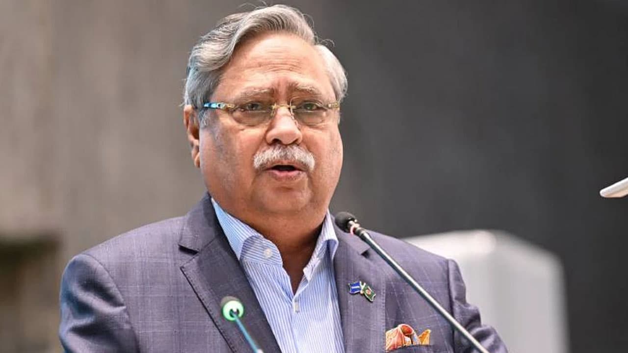 যে কারণ দেখিয়ে পদত্যাগ করলেন রাষ্ট্রপতি