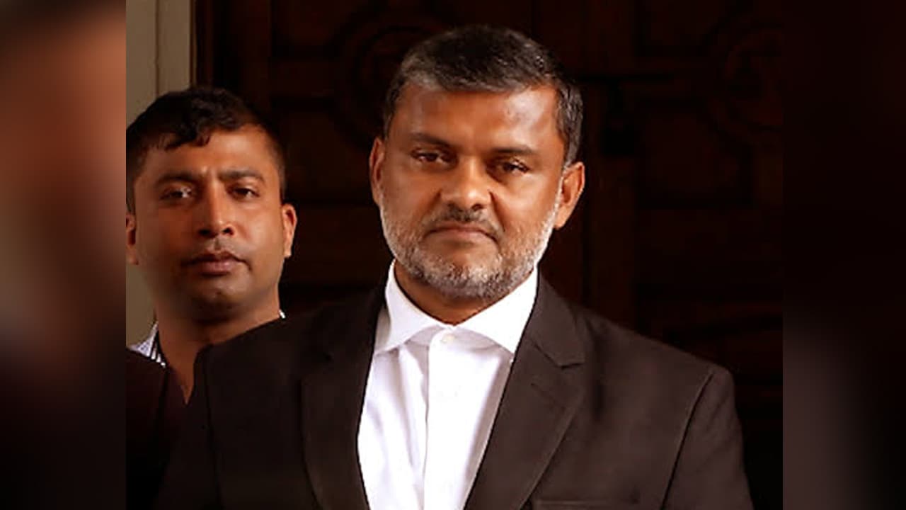 রাষ্ট্রপতির পদত্যাগপত্র নিয়ে প্রশ্ন তুলেছেন শিশির মনির