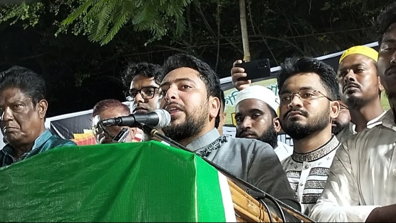 অসুস্থতার অজুহাতে সাহাবুদ্দিনকে দেশ ছাড়তে দেওয়া যাবে না: নাহিদ ইসলাম