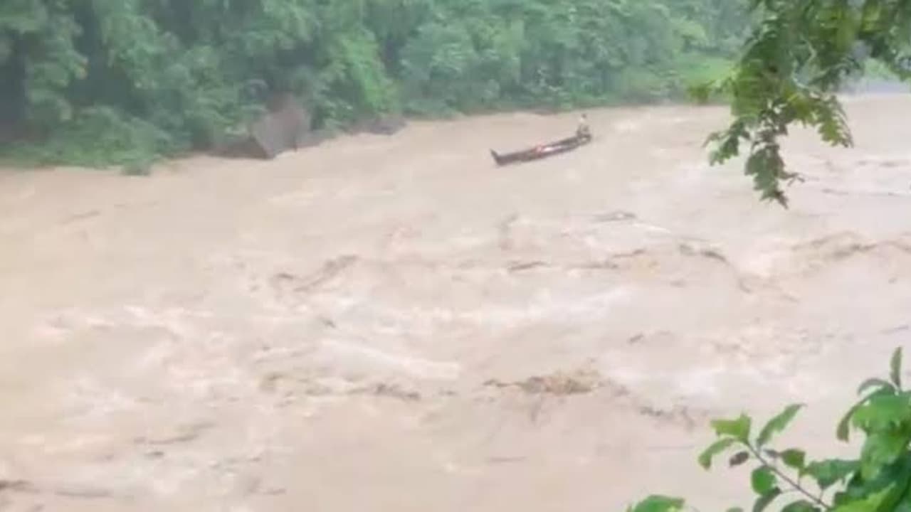থানচিতে নৌকাডুবি, পর্যটক নিখোঁজ