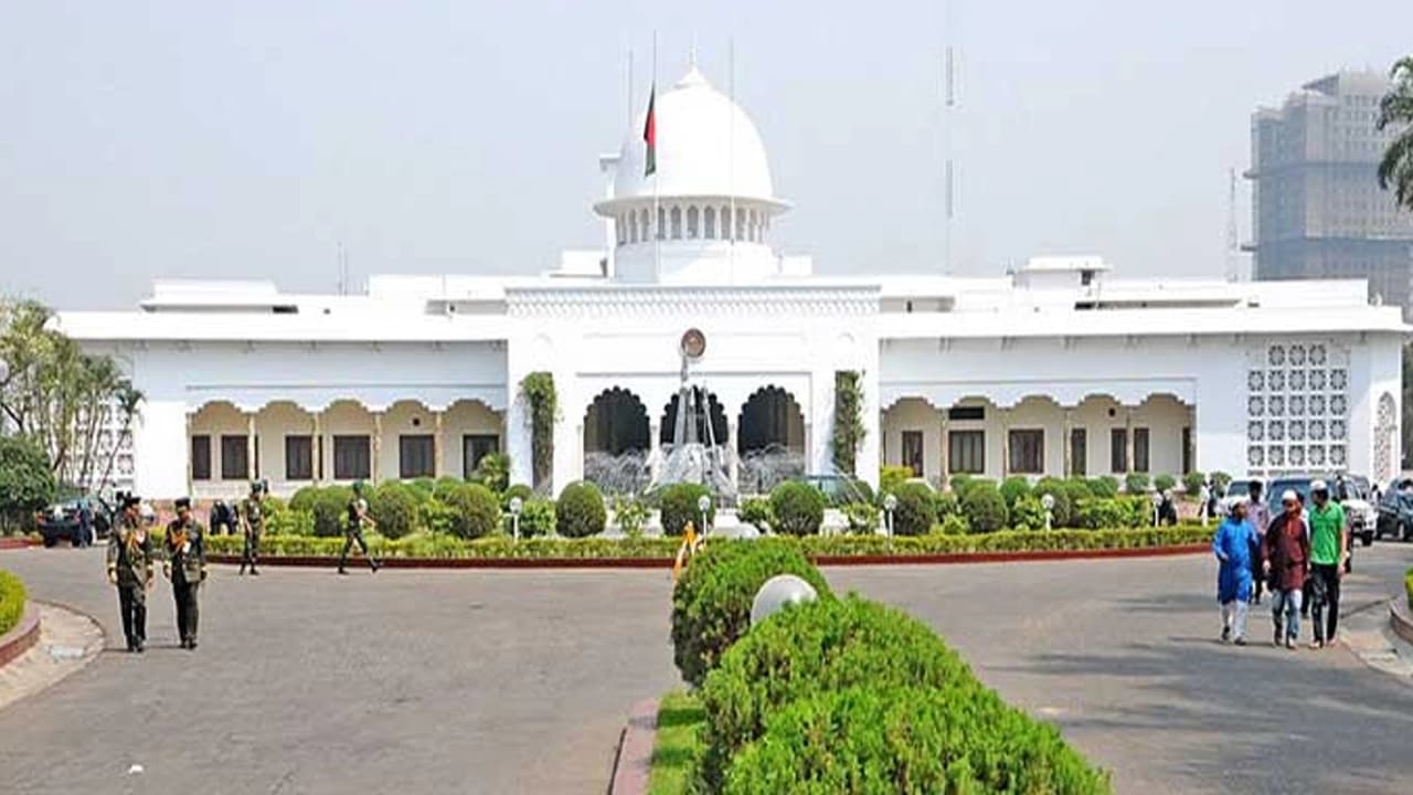 মেয়াদ শেষ করতে পারেননি ১০ রাষ্ট্রপতি