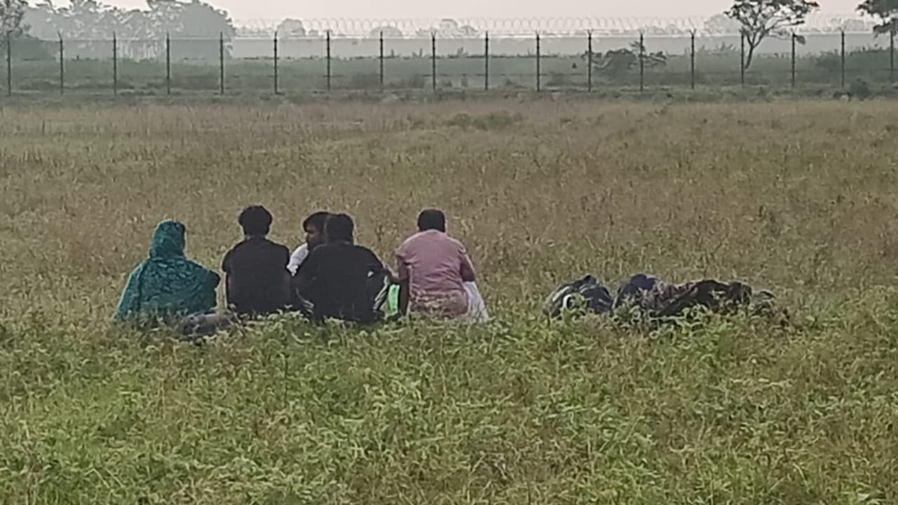 মহেশপুর সীমান্তে ৬ জনকে পুশইনের চেষ্টা, বিজিবির বাধা