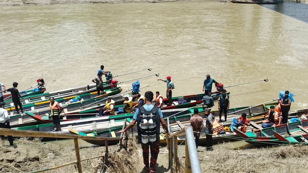 থানচি-তিন্দুমুখ নৌপথে চলাচলে ৩০ জুলাই পর্যন্ত নিষেধাজ্ঞা