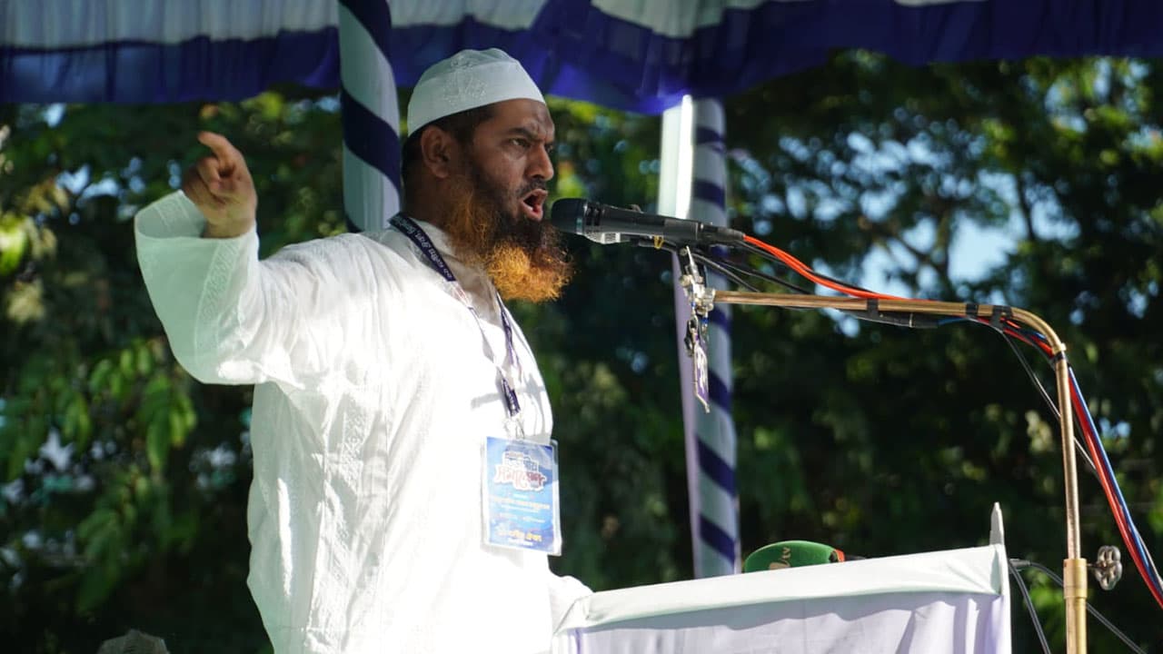 জুলাইয়ের সঙ্গে গাদ্দারি করলে ঘাড় ধরতে বাধ্য হব: মামুনুল হক