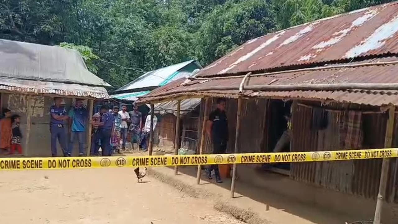 নিজ ঘরে যুবককে গলাকেটে হত্যা