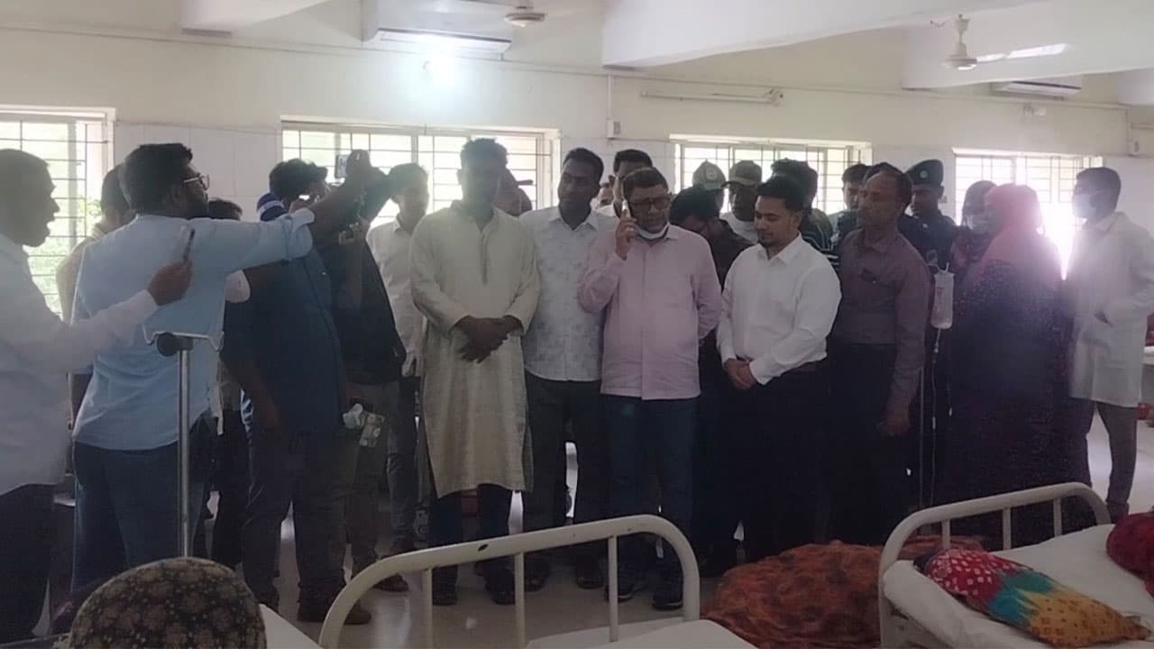 তালা হাসপাতালে এসি চুরির ঘটনায় ব্যবস্থা নিতে স্বাস্থ্যমন্ত্রীর নির্দেশ
