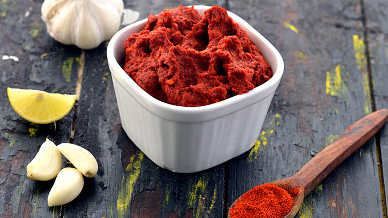 ঝাল-ঝাল আর মুখরোচক রসুনের চাটনির রেসিপি