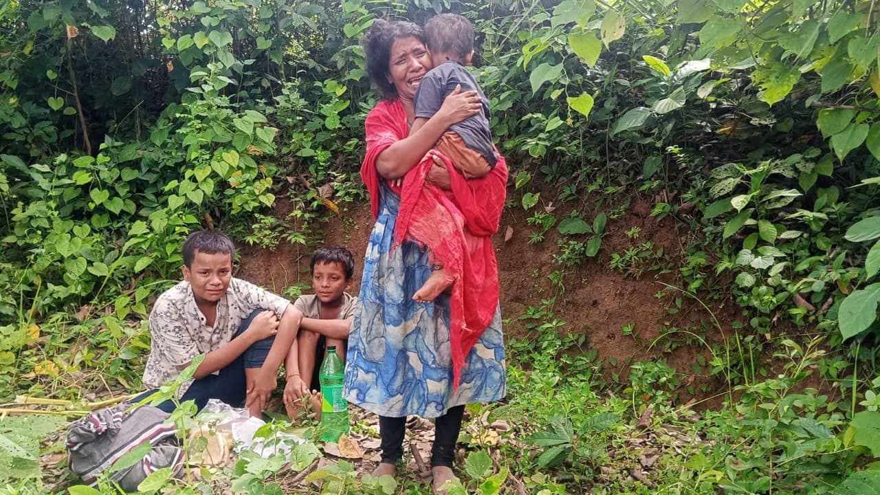 সীমান্তে পুশইনের চেষ্টা: তিন শিশুসহ ভারতীয় নারীর আকুতি ‘মুম্বাই মে ভেজ দো’