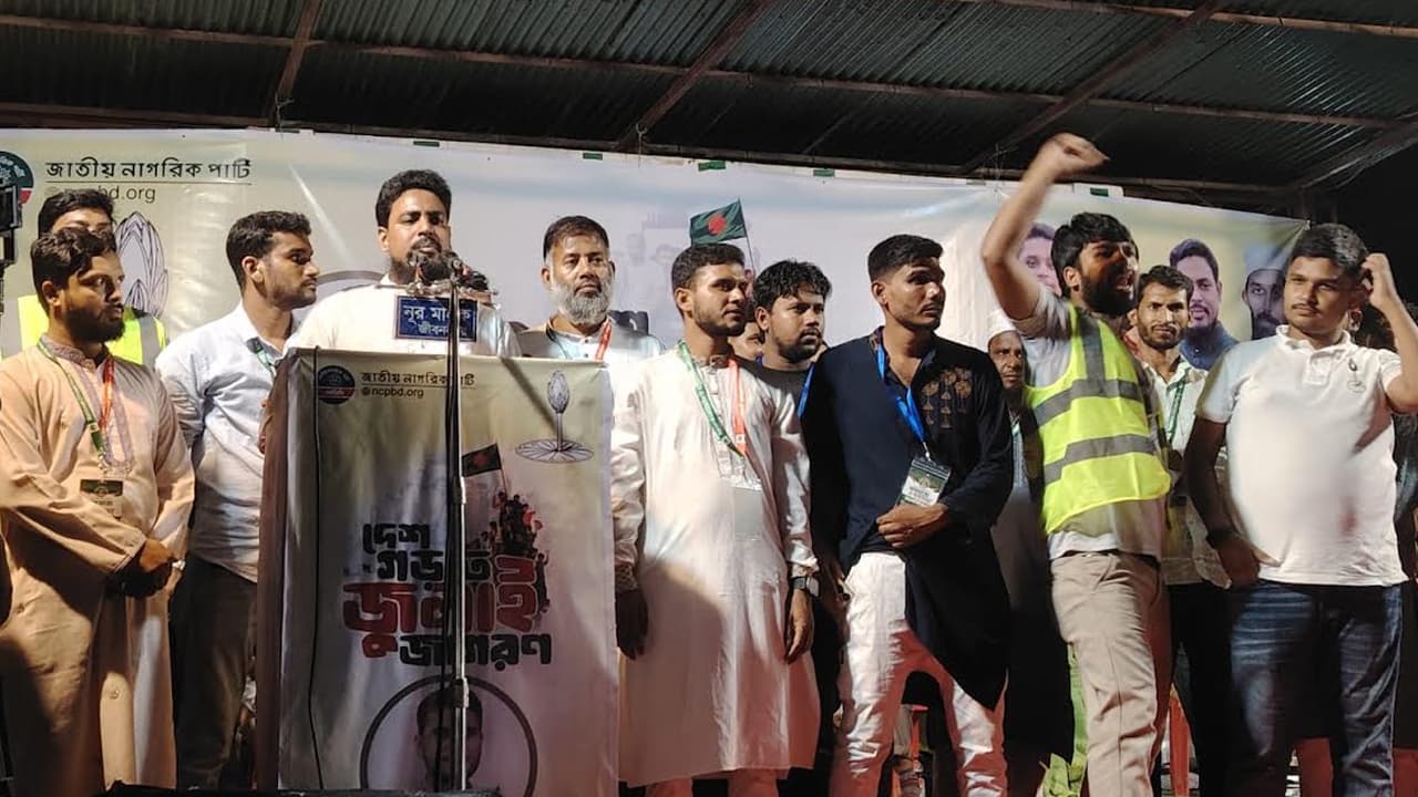 সাবেক রাষ্ট্রপতি সাহাবুদ্দিন চুপ্পুর গ্রেপ্তার ঠেকানো যাবে না: আখতার হোসেন