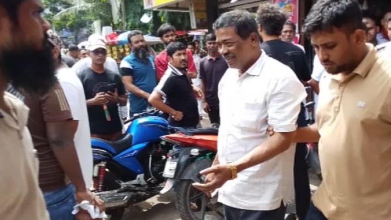 যশোরে লাইসেন্স ছাড়া প্যাথিডিন মজুত, আটক ১