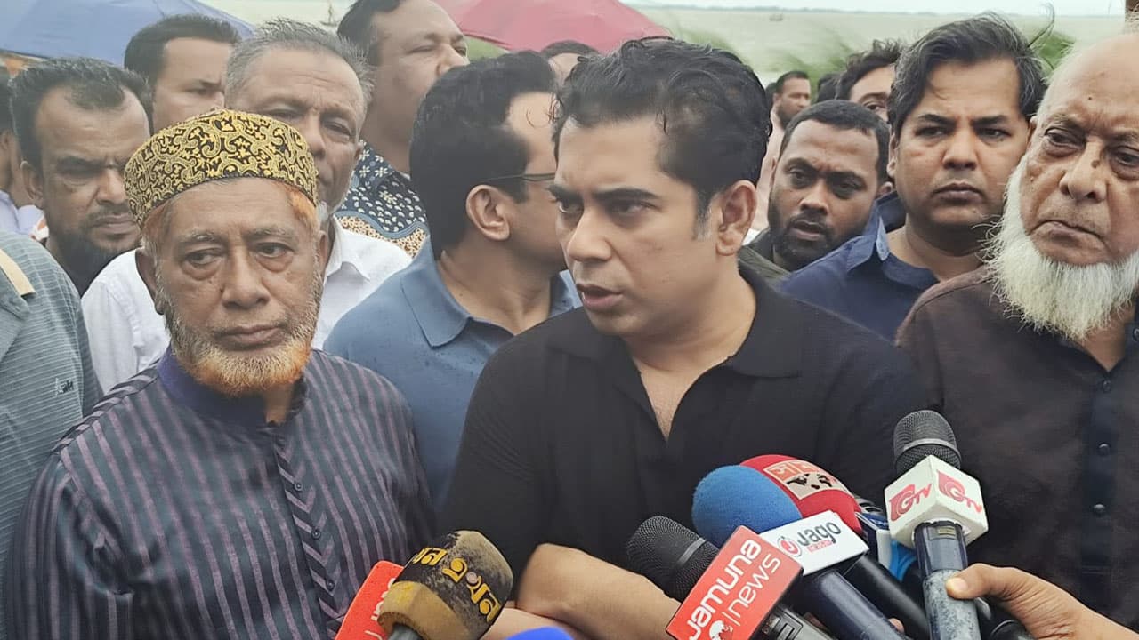 শেখ হাসিনার দেশে ফেরার আলোচনা কেবল রাজনৈতিক কথা: আন্দালিব রহমান পার্থ