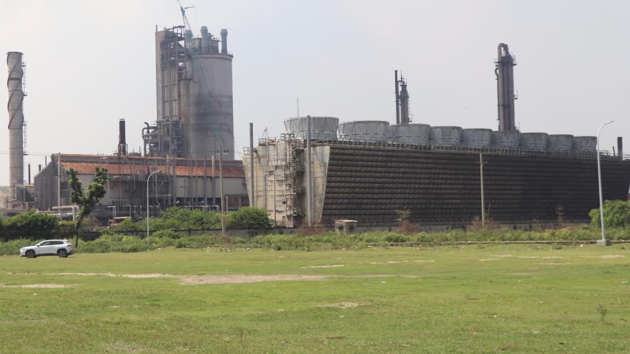 গ্যাসসংকটে অচল আশুগঞ্জ সার কারখানা, ঝুঁকির মুখে মূল্যবান যন্ত্রপাতি