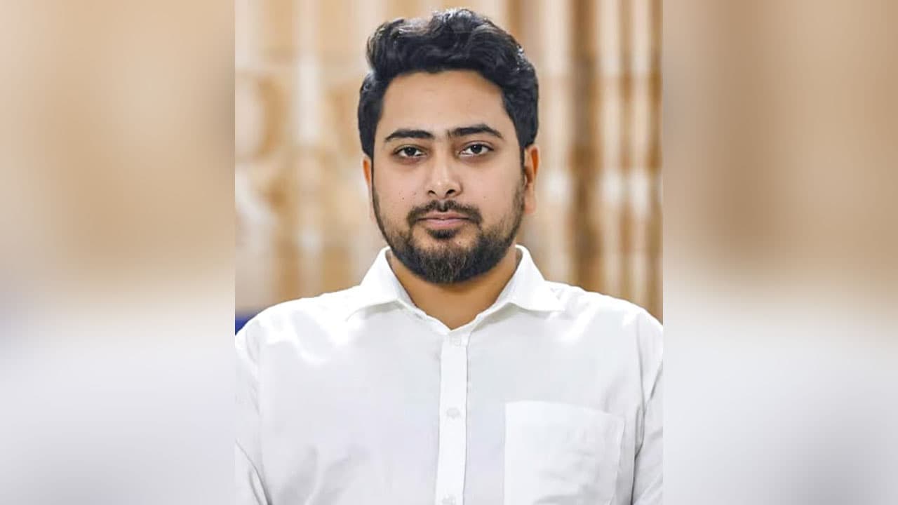 হবিগঞ্জে এনসিপির পদযাত্রায় হামলা/সার্কিট হাউসের ভেতরে নিয়ে গিয়ে হামলা চালিয়েছে সন্ত্রাসীরা: নাহিদ