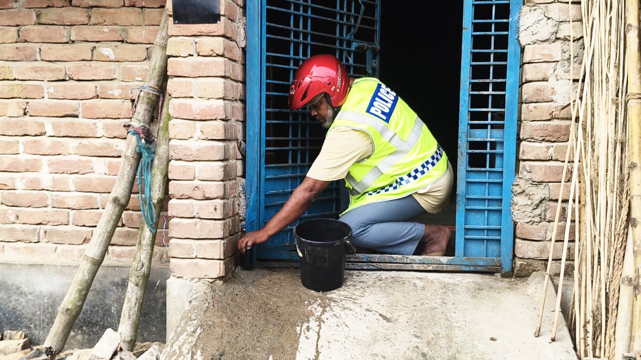 গাংনীতে আরও দুটি বোমাসদৃশ বস্তু উদ্ধার