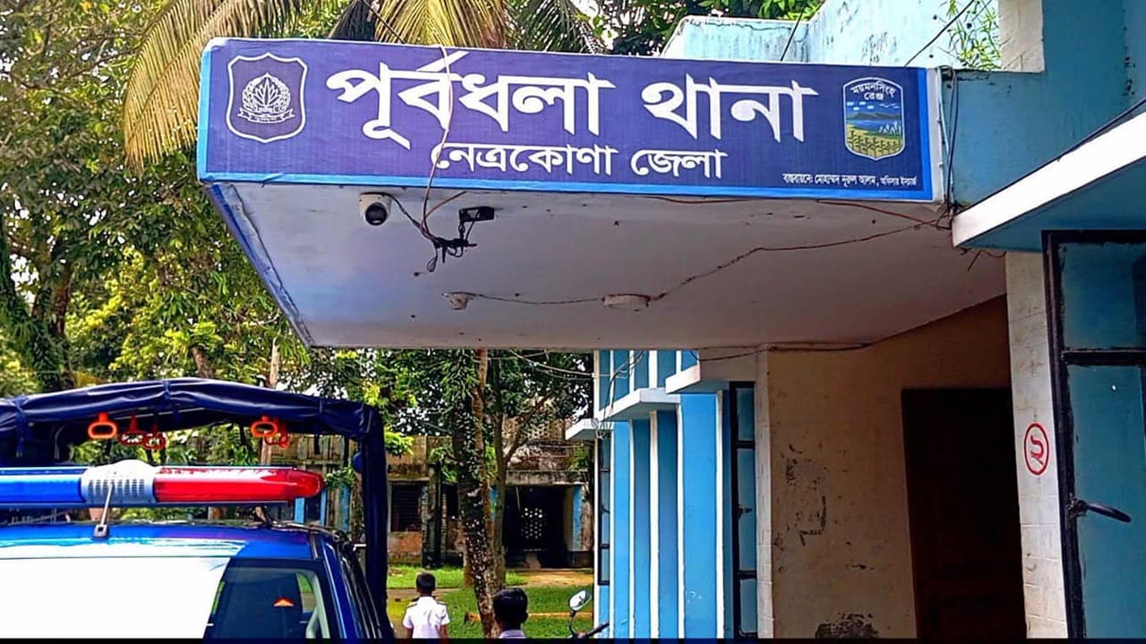 প্রেমিকার উপস্থিতিতে বিয়ে ভাঙল, শোকাতুর বাবার ঝুলন্ত মরদেহ উদ্ধার