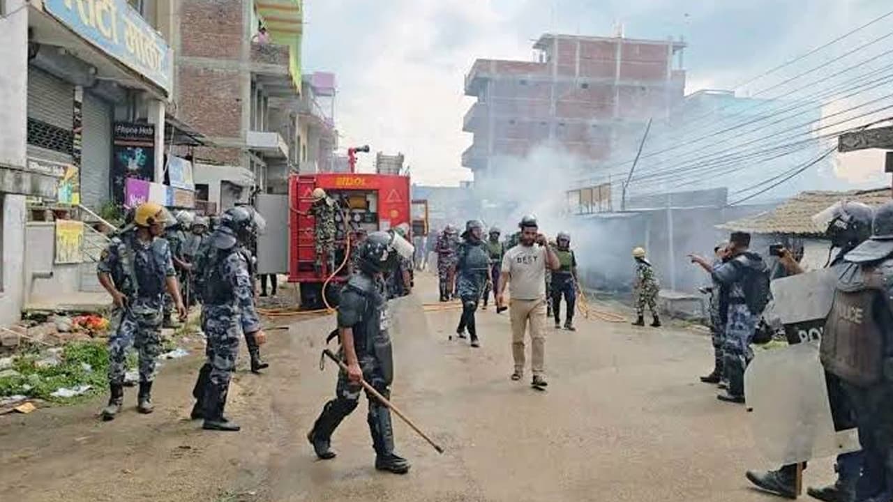 নেপালে হিন্দু-মুসলিম সংঘাত: নিহত ৩, কারফিউ জারি