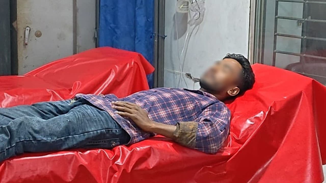 লক্ষ্মীপুরে বিএনপি কর্মীকে মারধরের অভিযোগ, অভিযুক্ত আইনজীবী