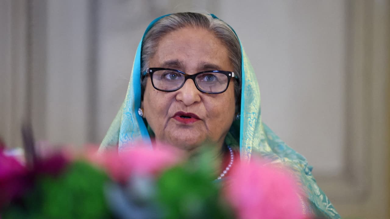 ভারতে বসে রাজনৈতিক কার্যক্রম চালাতে পারবেন না শেখ হাসিনা: ভারতীয় সংসদীয় কমিটির প্রতিবেদন