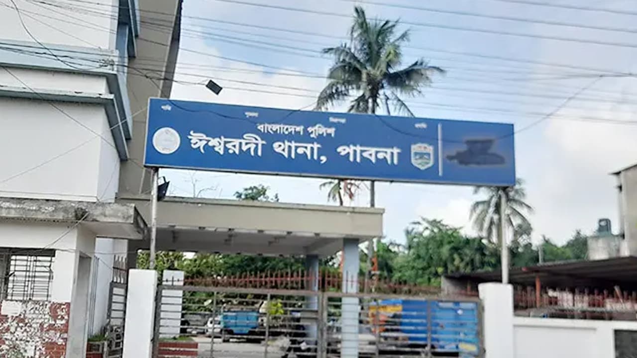 ঈশ্বরদীতে ভুয়া এনজিওর মাধ্যমে প্রতারণা, ১০ লাখ টাকা নিয়ে মালিক উধাও