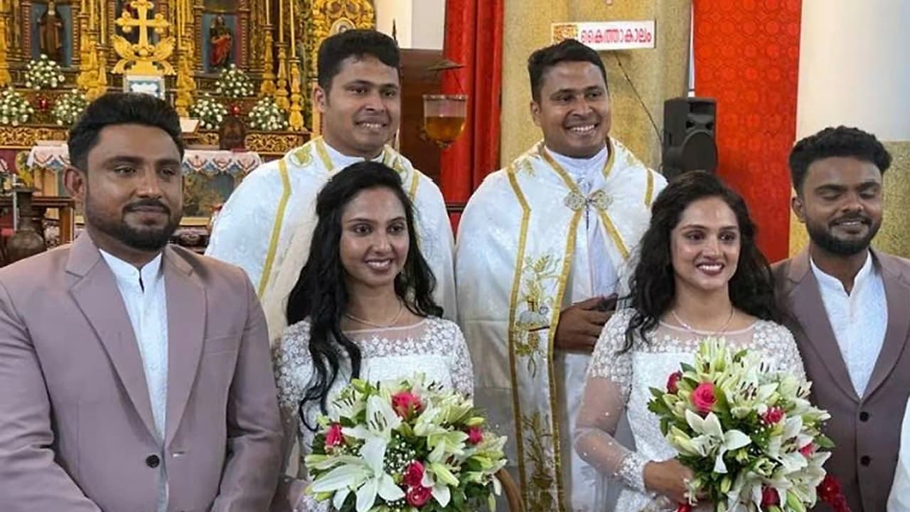 কেরালায় অদ্ভুত সমাপতন: যমজ দুই ভাই-বোনের বিয়ে পড়ালেন যমজ পুরোহিত