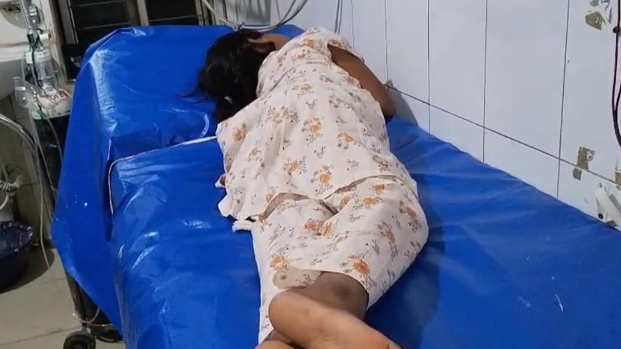 মুন্সীগঞ্জে শিক্ষকের পিটুনিতে শিক্ষার্থীর মেরুদণ্ডের হাড় ভাঙার অভিযোগ