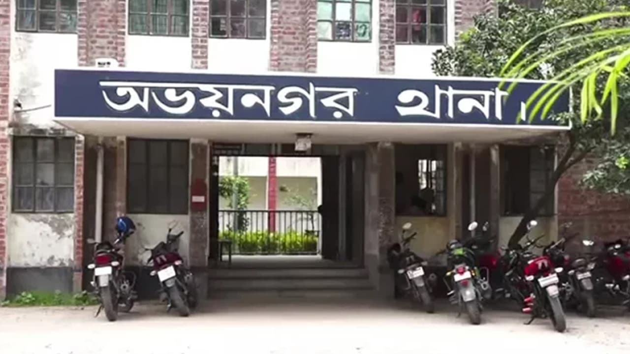 যশোরে মেয়ের শিলপাটার আঘাতে মায়ের মৃত্যু
