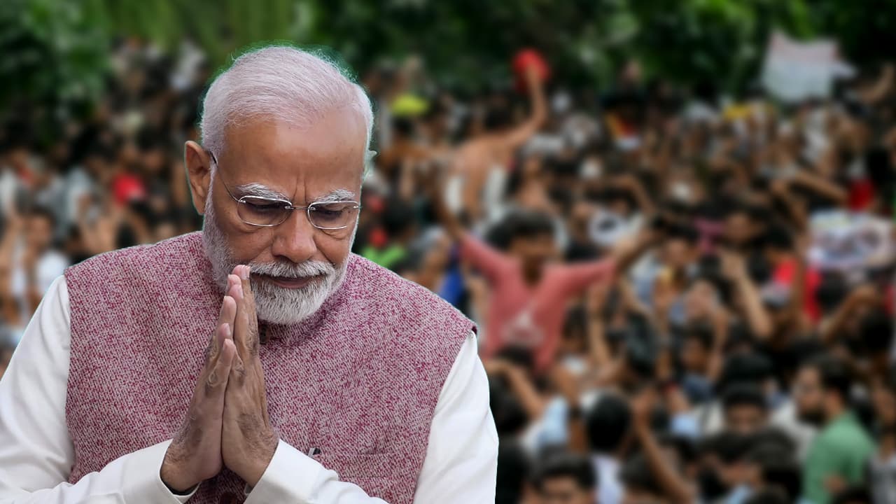 শিক্ষার্থীদের কাছে ক্ষমা চাইতে মোদিকে বিরোধীদের চাপ