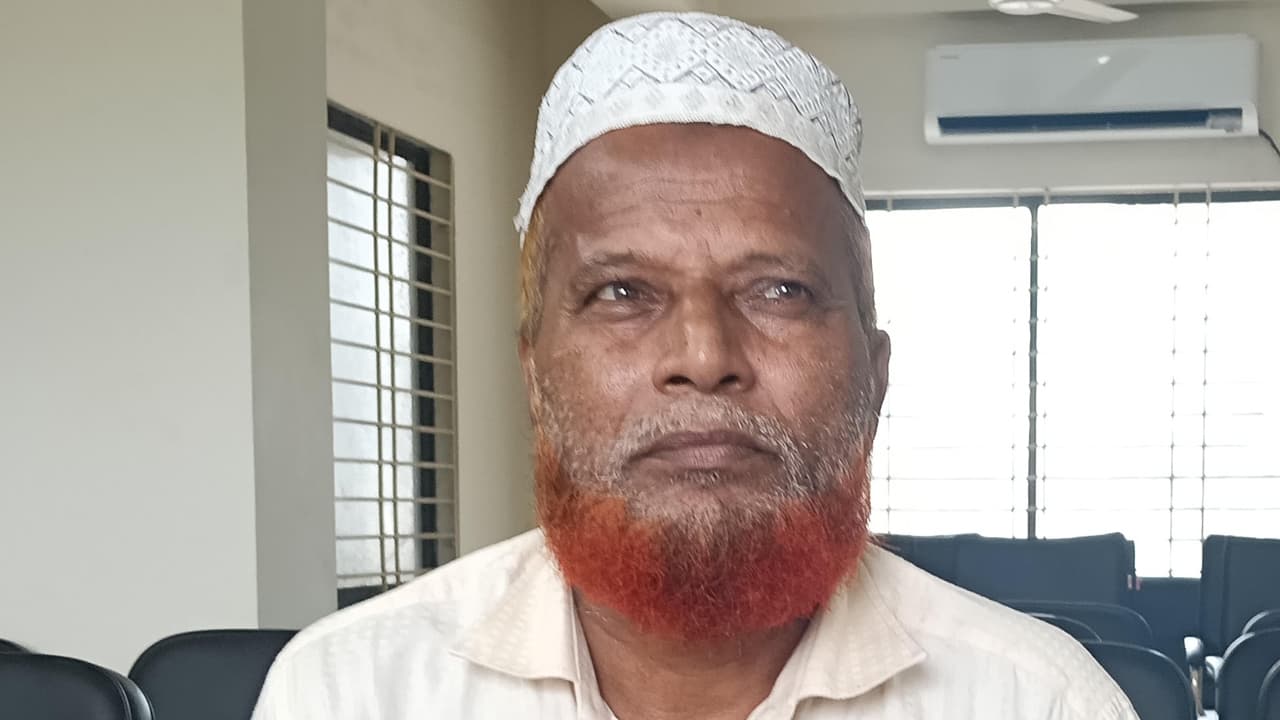 মাদারীপুরে আওয়ামী লীগ নেতা আইয়ুব আলী ফকিরের পদত্যাগ