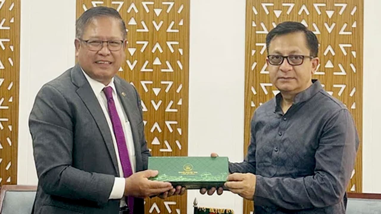 বাণিজ্য প্রসারে আগ্রহী মিয়ানমার, প্রত্যাবাসনে গুরুত্ব দিচ্ছে বাংলাদেশ