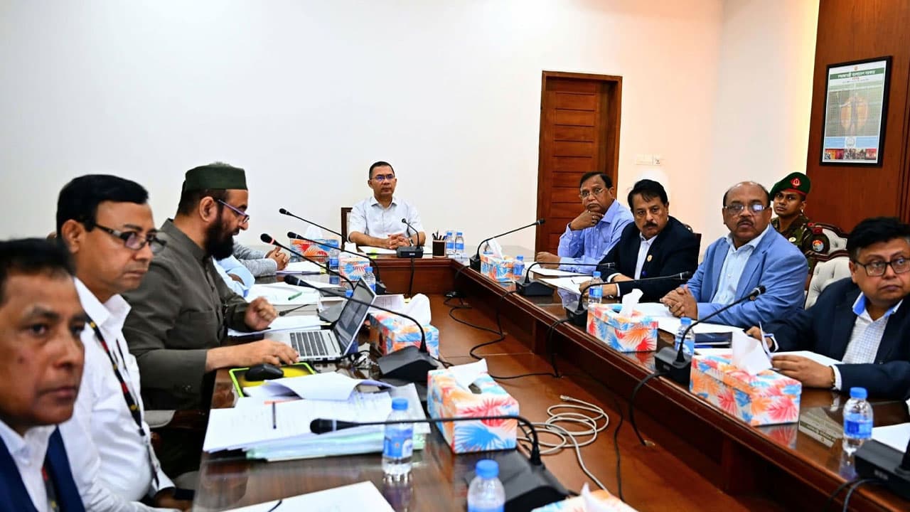 ঢাকার চারপাশের নৌপথ সচল করার নির্দেশ প্রধানমন্ত্রীর