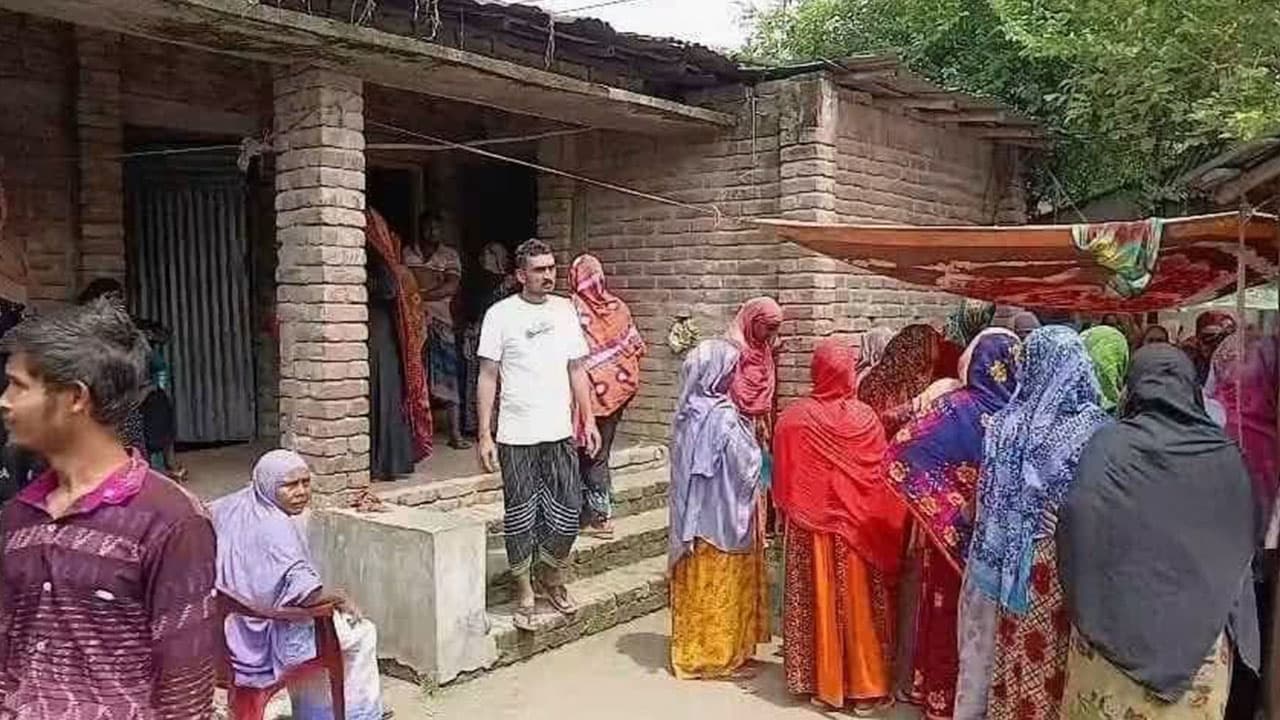 চুয়াডাঙ্গায় রাইস কুকারে ভাত রান্না করতে গিয়ে বিদ্যুৎস্পৃষ্ট হয়ে গৃহবধূর মৃত্যু