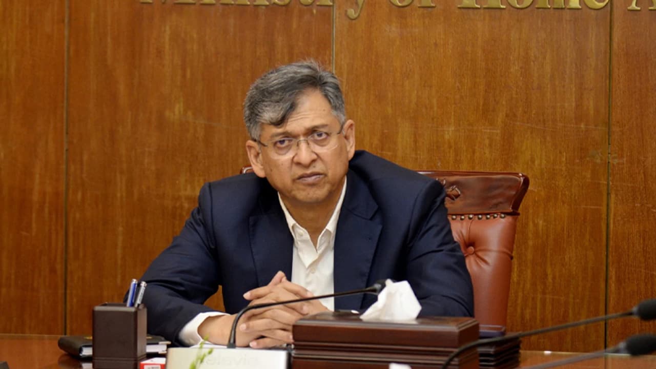বেনজীরের জামিন বাতিল ও প্রত্যাবাসনে দুবাইয়ে ল’ ফার্ম নিয়োগ