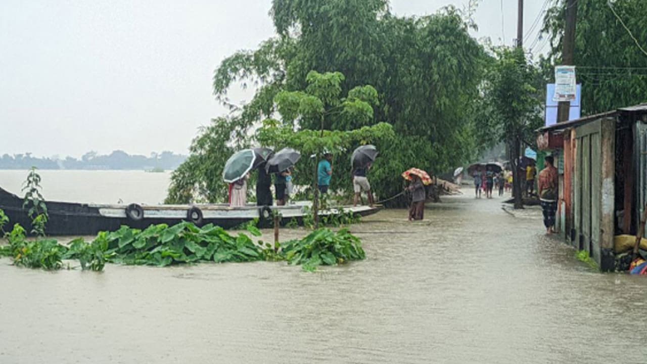 পাঁচ জেলায় স্বল্পমেয়াদী বন্যার আশঙ্কা, সতর্কবার্তা বন্যা পূর্বাভাস কেন্দ্রের